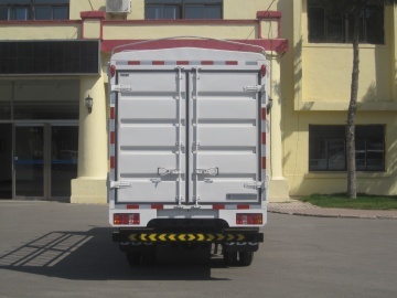 金杯牌SY5044CCYDQ1-AV型倉柵式運輸車的道路貨物運輸應(yīng)用